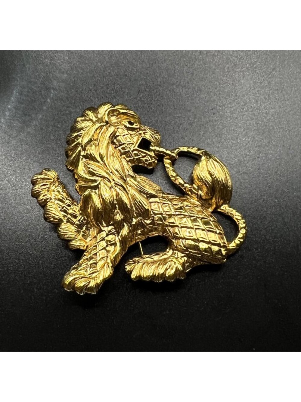 Vintage Joan Rivers Imperial Lion Brooch Pin Gold-Tone Textured Statement Jewelr